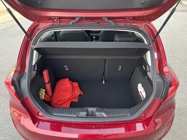 Ford FIESTA 1.0 EcoBoost Titanium | 2E EIGENAAR | 3/6 OF 12 MND GARANTIE | CAMERA | PANO DAK | TREKHAAK | CARPLAY |
