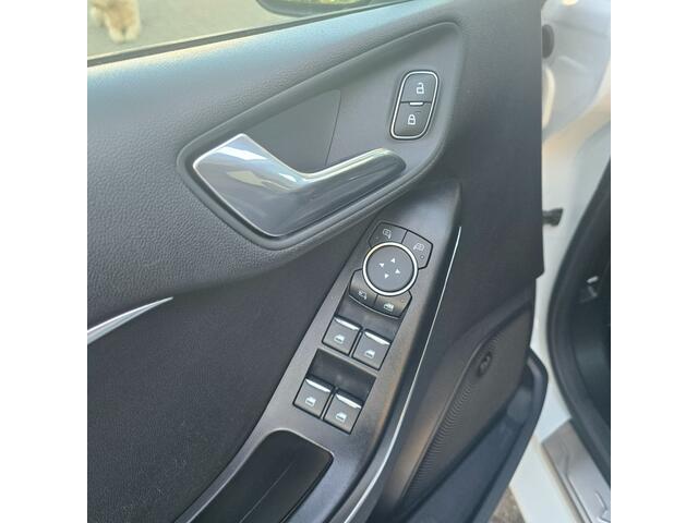 Ford FIESTA 1.0 EcoBoost Vignale panorama dak // Nieuwe distributieriem