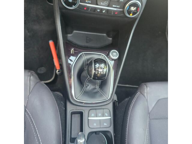 Ford FIESTA 1.0 EcoBoost Vignale panorama dak // Nieuwe distributieriem