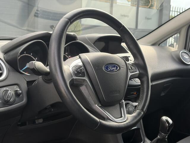 Ford FIESTA 1.0 Style Ultimate 2e Eigenaar l Navi l Airco l Cruise l Lm velgen l Pdc V+A l N.A.P l 5 Deurs l Weinig km l Zeer Zuinig l Apk tot 04-2027