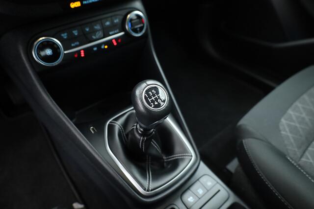Ford FIESTA 1.0 EcoBoost Hybrid Active X | Rijklaar! | Trekhaak | WinterPack | E-Spiegels | Cruise | PDC | Climate | App.Connect | Rijmodi | LED | Bluetooth | 5-Deurs | 17'' V