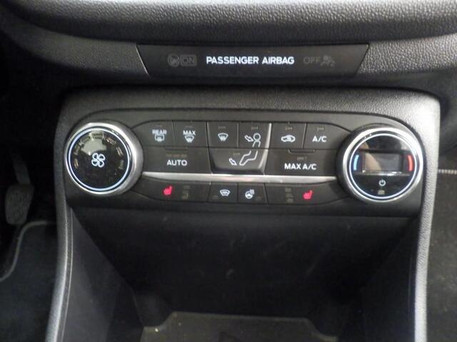 Ford FIESTA EcoBoost Titanium Navi Camera Ad. Cruise Winter Parking Dodehoek pack Dealeronderhouden