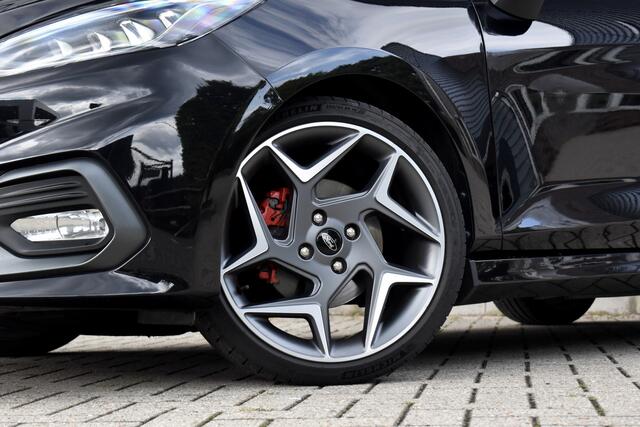 Ford FIESTA 1.5 ST-3 200pk | Recaro Seats | Bang & Olufsen | Keyless Entry & Start | Camera | Stoel + Stuur verwarming |