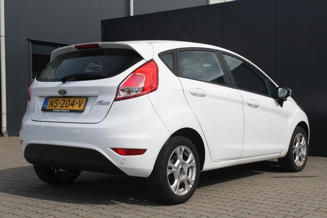 Ford FIESTA 1.0 Style Ultimate | Incl. 12 maanden garantie | Dealer onderhouden | Cruise control | Parkeersensoren | Airco | Verwamde voorruit | Bluetooth | Navigatie