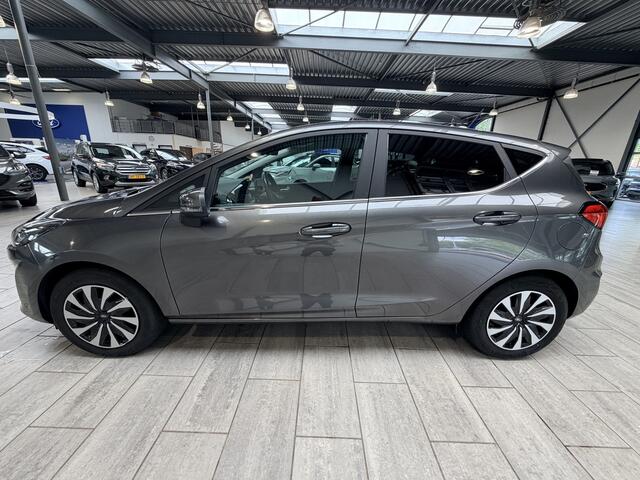 Ford FIESTA EcoBoost 100pk Titanium | Winterpack | Cruise control | LED | Climate control | Parkeersensoren achter | Apple carplay & Android Auto |