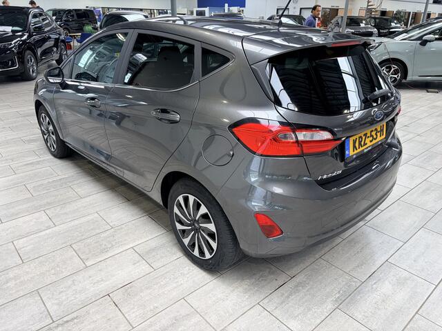 Ford FIESTA EcoBoost 100pk Titanium | Winterpack | Cruise control | LED | Climate control | Parkeersensoren achter | Apple carplay & Android Auto |