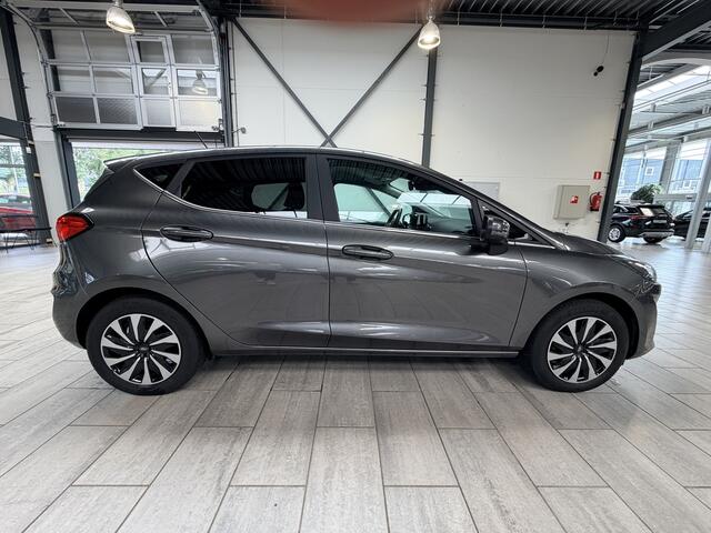 Ford FIESTA EcoBoost 100pk Titanium | Winterpack | Cruise control | LED | Climate control | Parkeersensoren achter | Apple carplay & Android Auto |