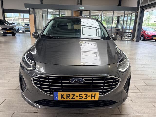 Ford FIESTA EcoBoost 100pk Titanium | Winterpack | Cruise control | LED | Climate control | Parkeersensoren achter | Apple carplay & Android Auto |