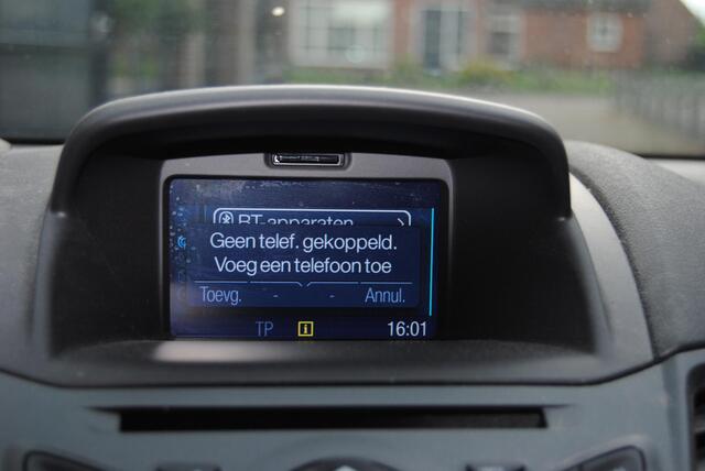 Ford FIESTA 1.0 Style Ultimate Airco, Navigatie Cruise controle
