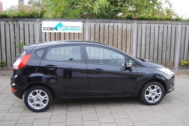 Ford FIESTA 1.0 Style Ultimate Airco, Navigatie Cruise controle