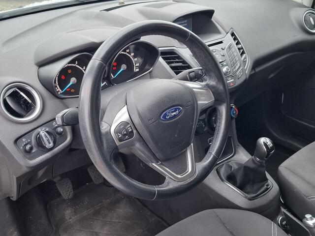 Ford FIESTA 1.0 Style Essential | Nieuw Binnen! | Navi | Airco |