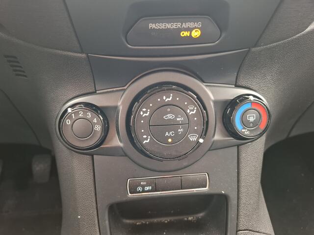 Ford FIESTA 1.0 Style Essential | Nieuw Binnen! | Navi | Airco |