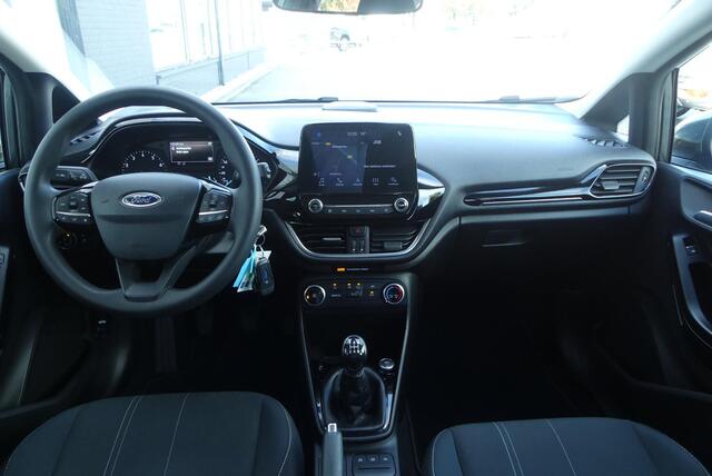 Ford FIESTA 1.1 Trend TREKHAAK, CRUISE, AIRCO, NAVI, PDC, APPLE CARPLAY/ANDROID AUTO, ELEKT. RAMEN, DAB, LANE ASSIST, 139.448KM