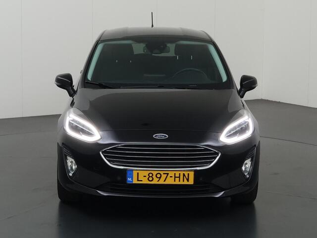 Ford FIESTA 1.0 EcoBoost Titanium 95pk | Winterpakket | Navigatie | Trekhaak | Parkeersensoren voor en achter |