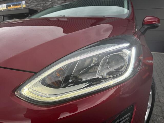 Ford FIESTA 1.0 EcoBoost Titanium | 2E EIGENAAR | 3/6 OF 12 MND GARANTIE | CAMERA | PANO DAK | TREKHAAK | CARPLAY |