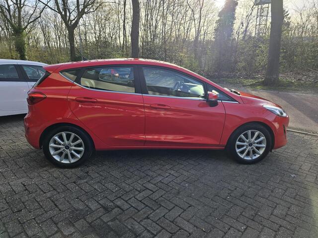 Ford FIESTA 1.0 EcoBoost Titanium | 2E EIGENAAR | 12 MND GARANTIE | NAVI | CRUISE | NL AUTO |
