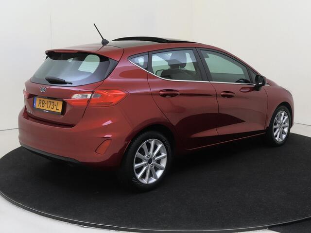 Ford FIESTA 1.0 EcoBoost Titanium | airco automatisch | Apple Carplay/Android | cruise control | lichtmetalen velgen | rijstrooksensor met correctie | elektrisch glazen panorama-dak |