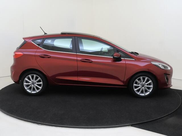 Ford FIESTA 1.0 EcoBoost Titanium | airco automatisch | Apple Carplay/Android | cruise control | lichtmetalen velgen | rijstrooksensor met correctie | elektrisch glazen panorama-dak |