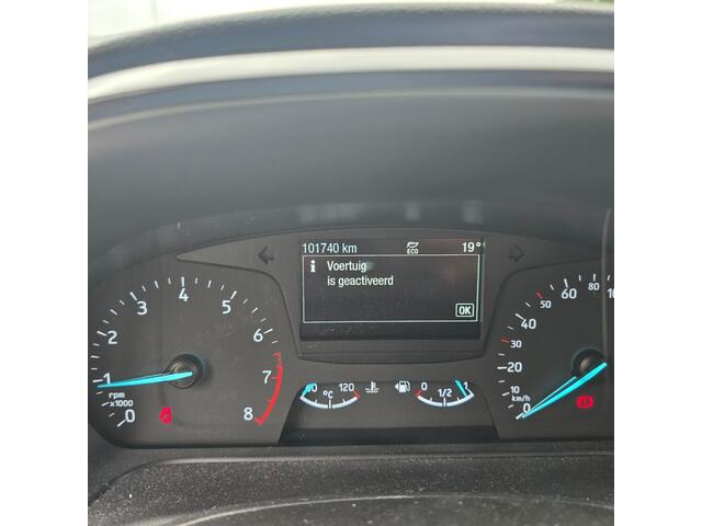 Ford FIESTA 1.1 63 KW. nieuwe distributieriem