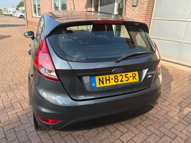 Ford FIESTA 1.0 Style Ultimate Cruise-controle / Parkeersensoren / Navigatie