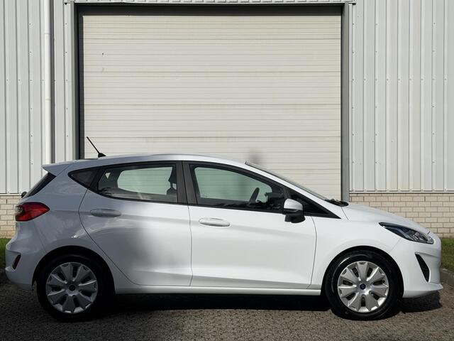 Ford FIESTA 1.1 Trend / All season banden / Apple Carplay & Android Auto / Cruise Control / Fabrieksnavigatie /