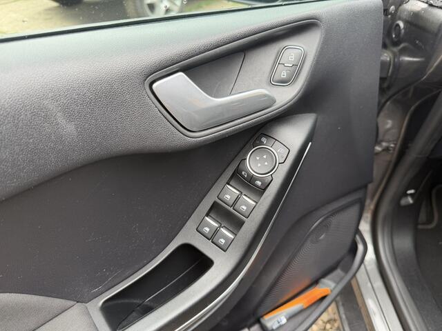 Ford FIESTA 1.0 EcoB. Titanium X
