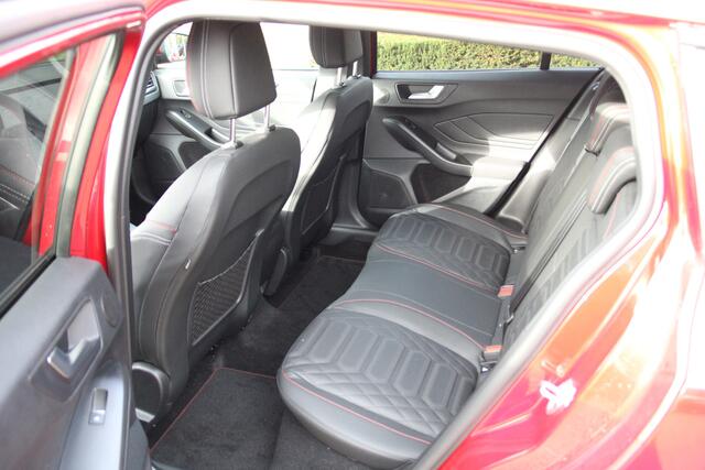 Ford FOCUS Wagon 1.0 EcoBoost 125 PK Hybrid ST Line WINTERPAKKET 18-INCH BLIS B&O AUDIO