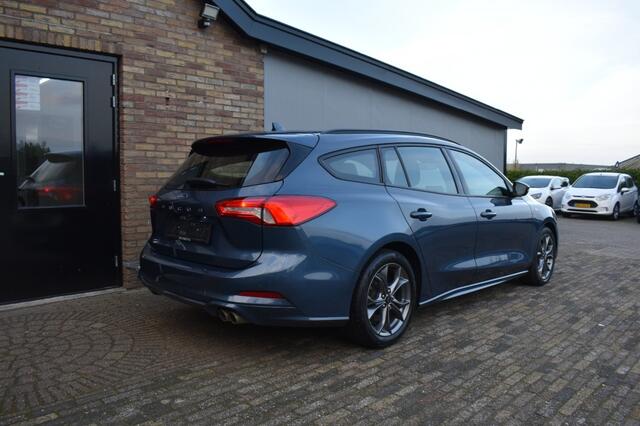 Ford FOCUS 1.5 ECOB. ST Line. X BNS, BenO, Navi, Cruise, Lane