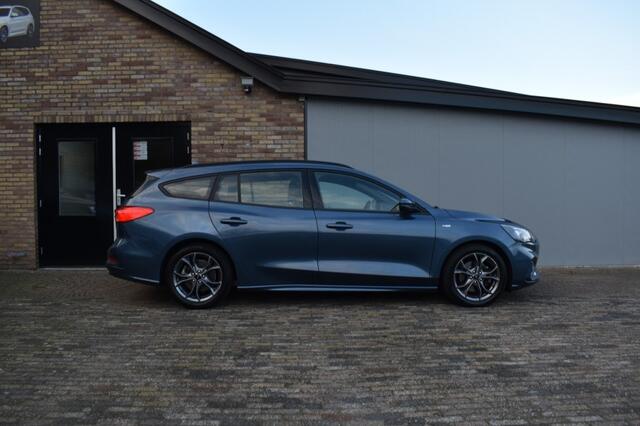 Ford FOCUS 1.5 ECOB. ST Line. X BNS, BenO, Navi, Cruise, Lane