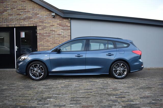 Ford FOCUS 1.5 ECOB. ST Line. X BNS, BenO, Navi, Cruise, Lane