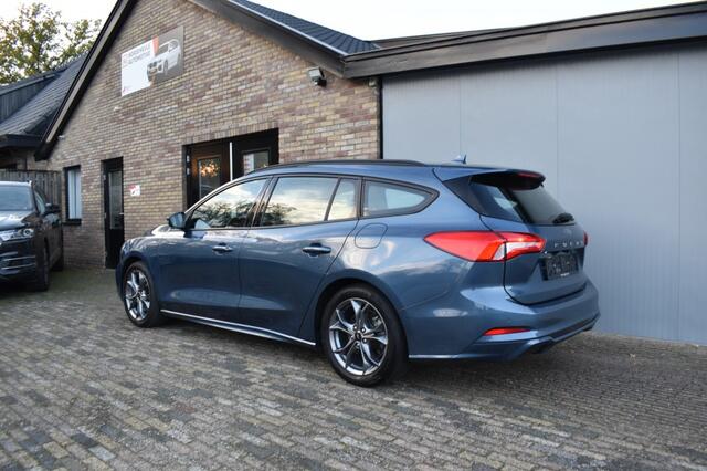 Ford FOCUS 1.5 ECOB. ST Line. X BNS, BenO, Navi, Cruise, Lane