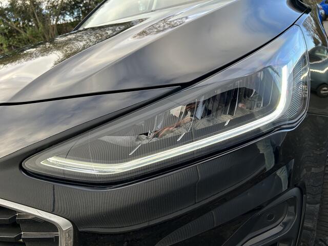 Ford FOCUS EcoBoost 100 pk Connected | Winter Pack | Apple Carplay | Keyless entry | 4 seiz. banden | 1e eigenaar | 100% dealer onderh.|
