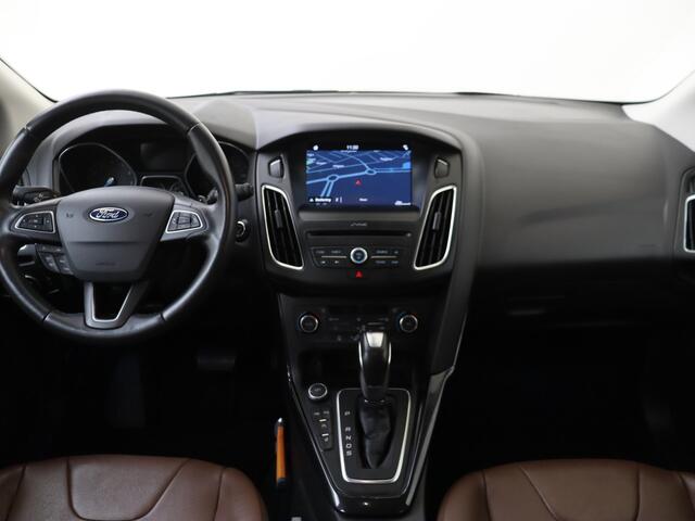 Ford FOCUS Wagon 1.5 Titanium 150pk | Leder | Navigatie | 18" Velgen | Voorruitverwarming | 1500kg Trekgewicht |