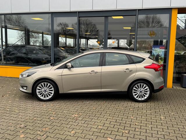 Ford FOCUS 1.0 EcoB. Titanium - stoel/stuurverwarm - camera - navi