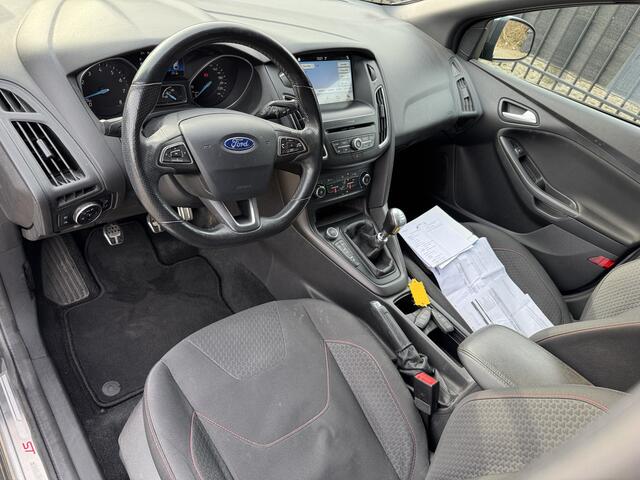 Ford FOCUS Wagon 1.0 ST-Line 141 PK Stoelverw/Carplay/Navi/Cruise/LMV/PDC