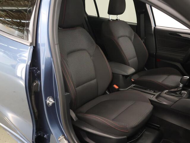 Ford FOCUS 1.0 EcoBoost Hybrid ST Line | Winterpakket | Cruise Control Adaptief | Parkeercamera | Navigatie |