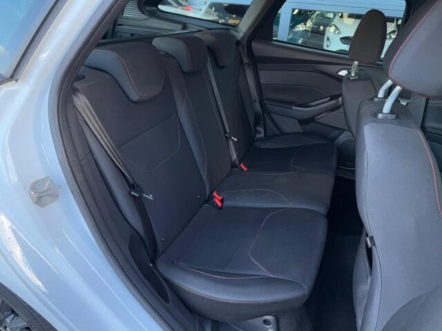 Ford FOCUS Wagon 1.0 ST-Line Airco PDC Keyless