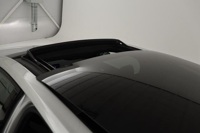 Ford FOCUS 1.0 EcoBoost ST Line | Panoramadak | Adaptive cruise | Camera | Carplay | Airco | Navigatie | Full LED | PDC | Bluetooth
