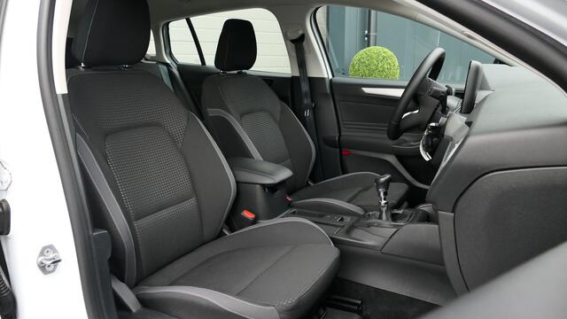 Ford FOCUS Wagon 1.0 EcoBoost Hybrid Trend Edition Business |1e eig!|Camera|Carplay!