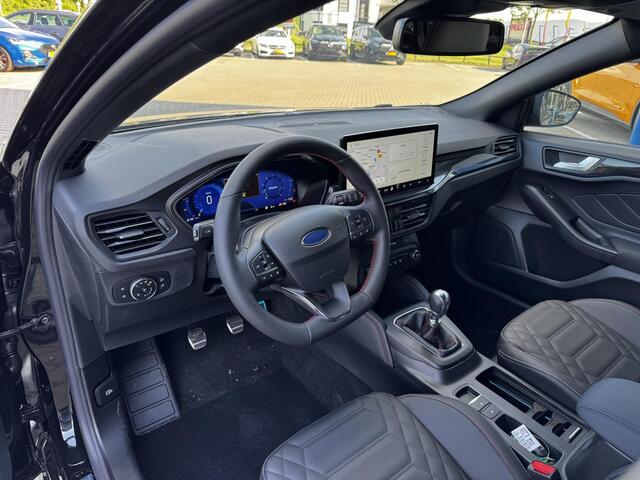 Ford FOCUS Wagon 1.0 EcoBoost Hybrid ST Line X | Wegklapbare Trekhaak | Winter Pack | 18" Lichtmetalen Velgen | Apple Carplay | Android Auto | ¤3500,- Ford voordeel