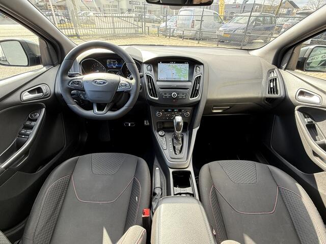Ford FOCUS 1.5 EcoBoost ST Line RS uitvoering 150 pk automaat navigatie climate ctr cruise ctr bi-xenon led start/stop pdc v/a lmv 18 inch spoiler pakket dealer onderhouden
