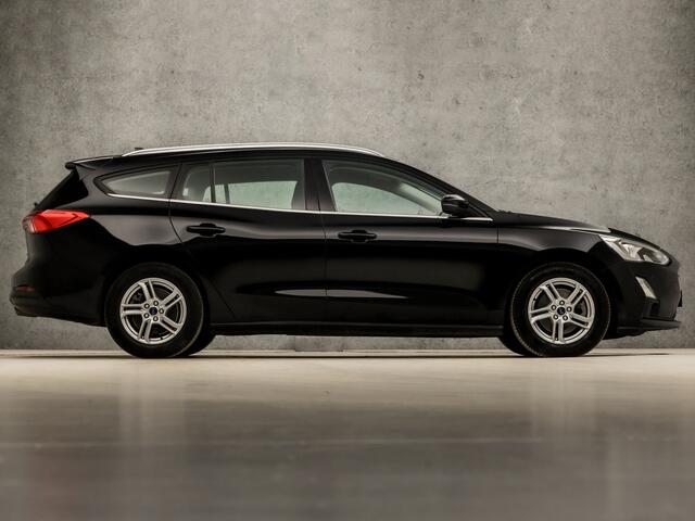Ford FOCUS Wagon 1.0 EcoBoost Luxury (APPLE CARPLAY, GROOT NAVI, CLIMATE, PARKEERSENSOREN, SPORTSTOELEN, CRUISE, LM VELGEN, NIEUWE APK, NIEUWSTAAT)