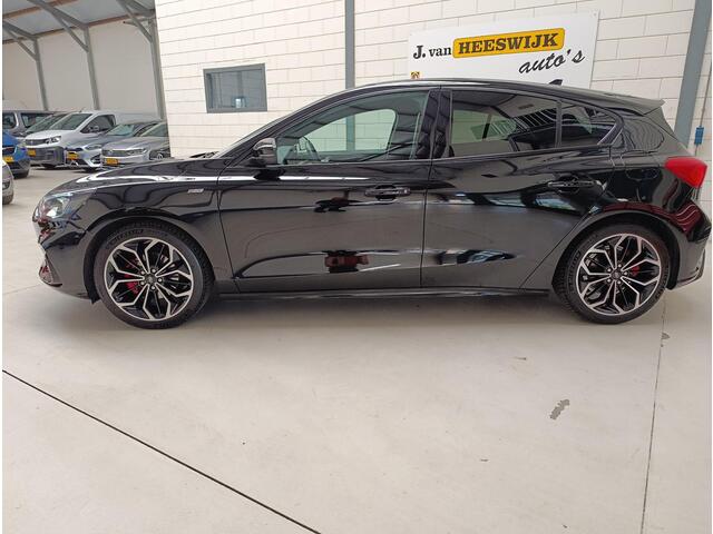 Ford FOCUS 1.0 EcoBoost Hybrid ST Line X Business