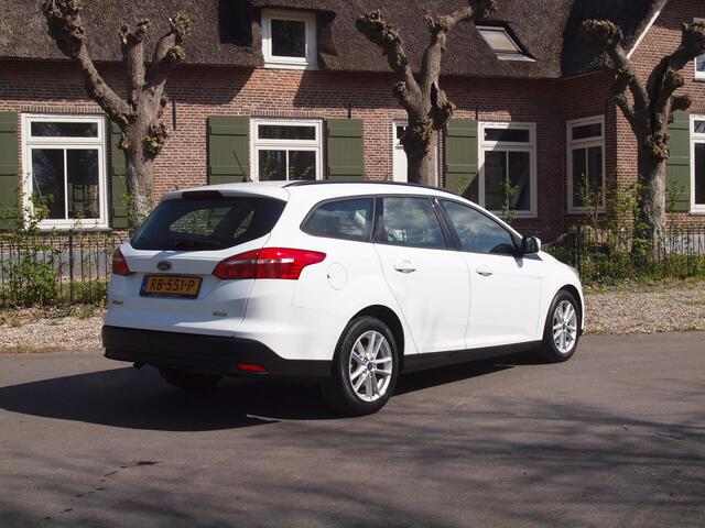Ford FOCUS Wagon 1.0 Lease Edition | Nieuwe koppeling | Apple Carplay | Cruise Control | Parkeersensoren |