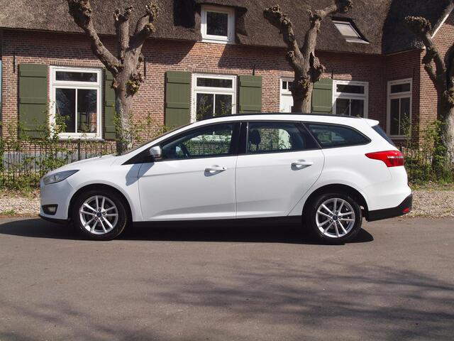 Ford FOCUS Wagon 1.0 Lease Edition | Nieuwe koppeling | Apple Carplay | Cruise Control | Parkeersensoren |