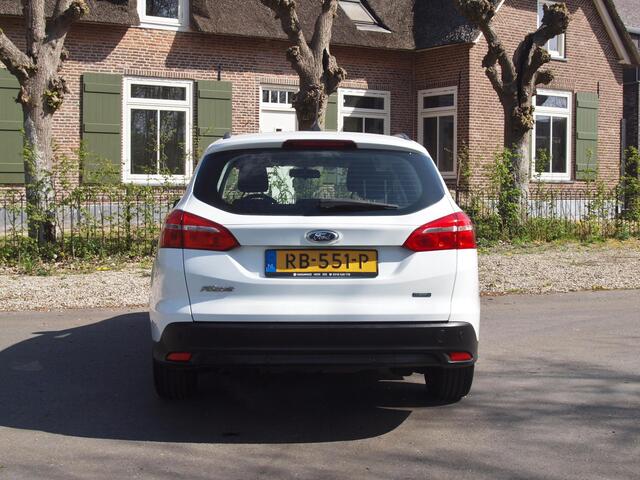 Ford FOCUS Wagon 1.0 Lease Edition | Nieuwe koppeling | Apple Carplay | Cruise Control | Parkeersensoren |