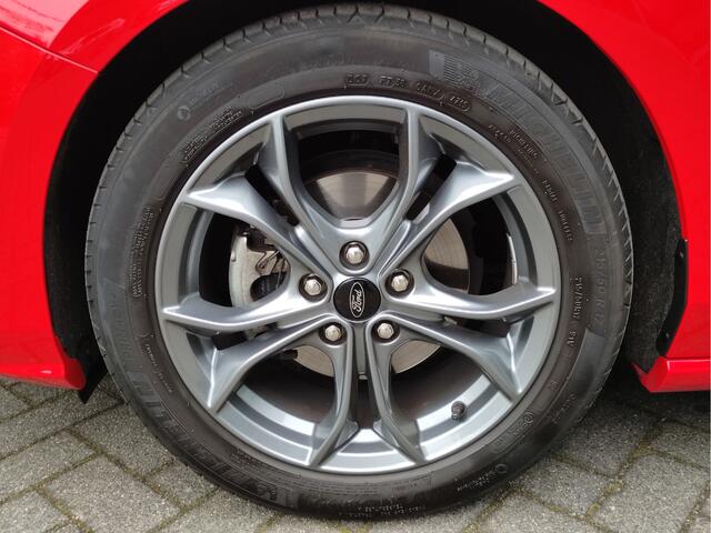 Ford FOCUS 1.0 EcoBoost ST Line Business Parkeersensoren V+A - Climatronic - Led verlichting - NL auto
