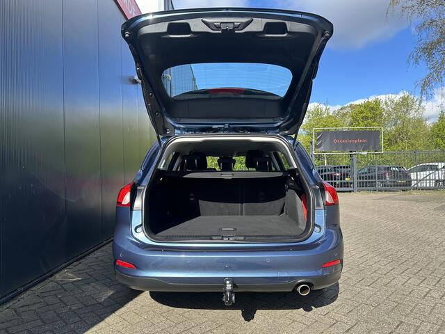 Ford FOCUS Wagon 1.0 EcoBoost Titanium Business, Trekhaak, aur camera