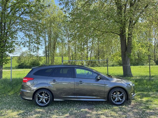 Ford FOCUS Wagon 1.5 EB 150PK ST-Line | 1.500KG TREKKEN | DEALER OND. | CRUISE | CLIMA | NAVI |