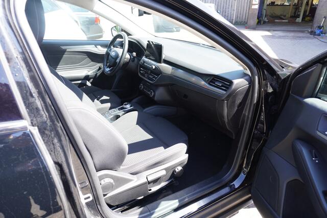 Ford FOCUS Wagon 1.0 EcoBoost Titanium Business AUTOMAAT TREKHAAK CARPLAY CLIMA CRUISE